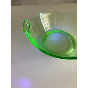 Vintage Green Depression Fostoria Uranium Glass Fairfax bowl with Handles